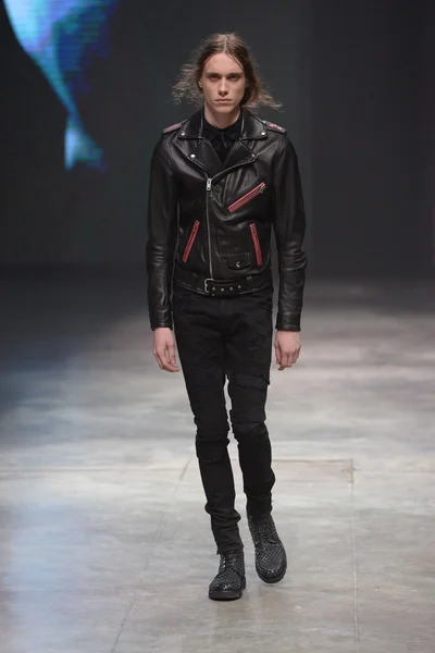 Look 22